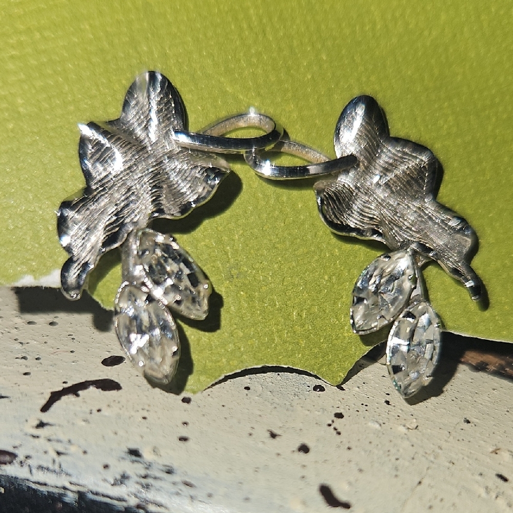 Elegant Silver Leaf Earrings